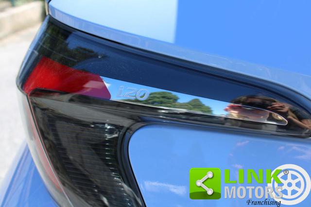 HYUNDAI i20 usata, con Sensori di parcheggio anteriori