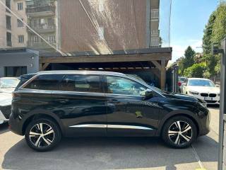 PEUGEOT 5008 usata, con Airbag laterali