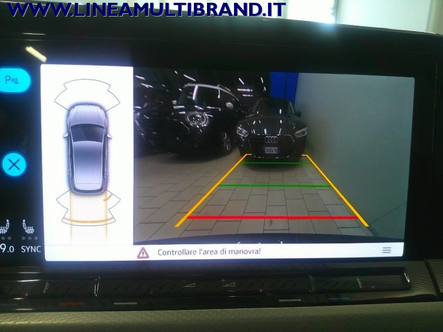 VOLKSWAGEN Golf usata, con USB
