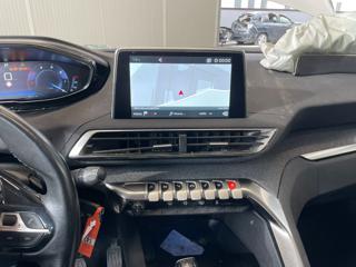 PEUGEOT 5008 usata, con Sistema di navigazione