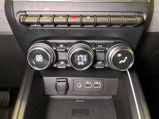 RENAULT Clio usata, con Hill holder