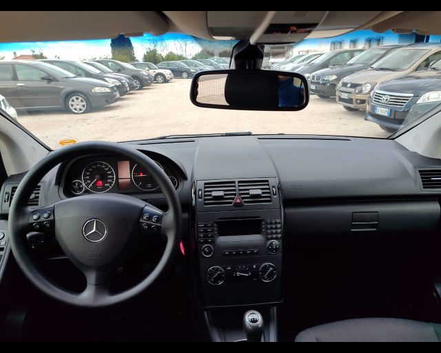 MERCEDES-BENZ A 180 usata, con Chiusura centralizzata