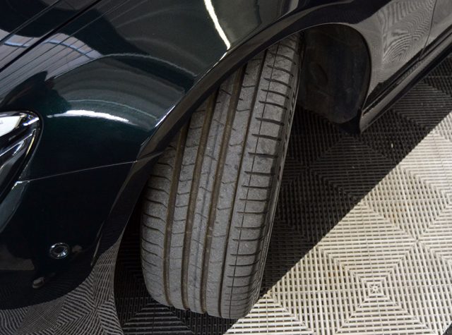 MERCEDES-BENZ E 200 usata, con Sedile posteriore sdoppiato