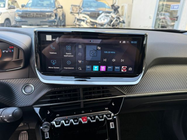 PEUGEOT 2008 usata, con Sensori di parcheggio posteriori
