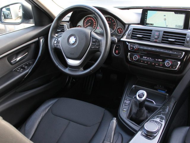 BMW 318 usata, con Fendinebbia