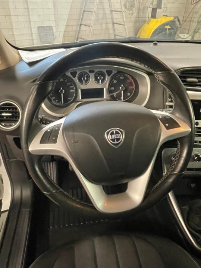 LANCIA Delta usata, con Controllo trazione
