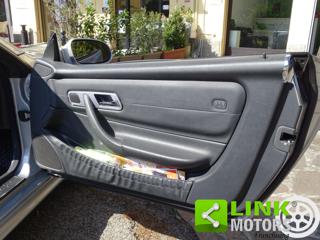 MERCEDES-BENZ SLK 200 usata, con Marmitta catalitica