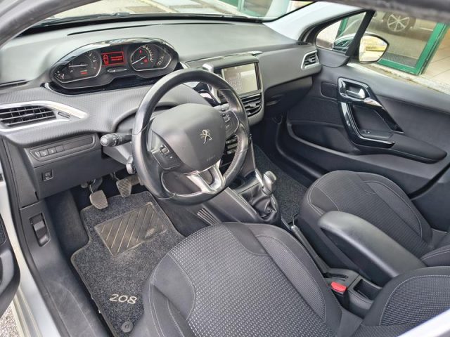 PEUGEOT 208 usata, con ESP