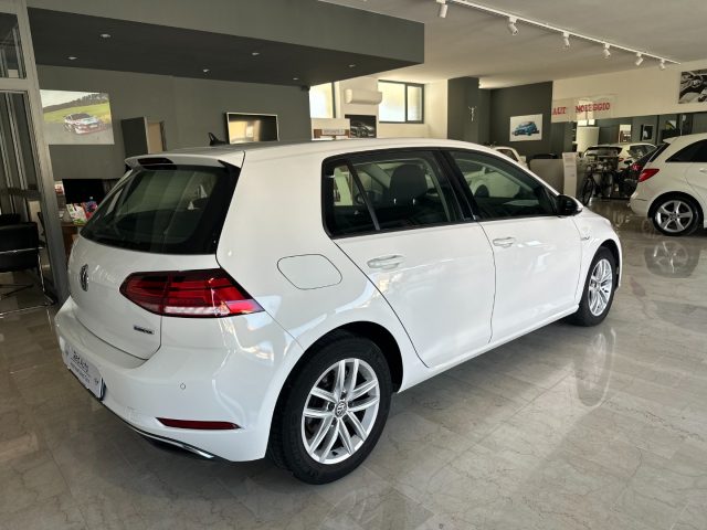 VOLKSWAGEN Golf usata, con Autoradio