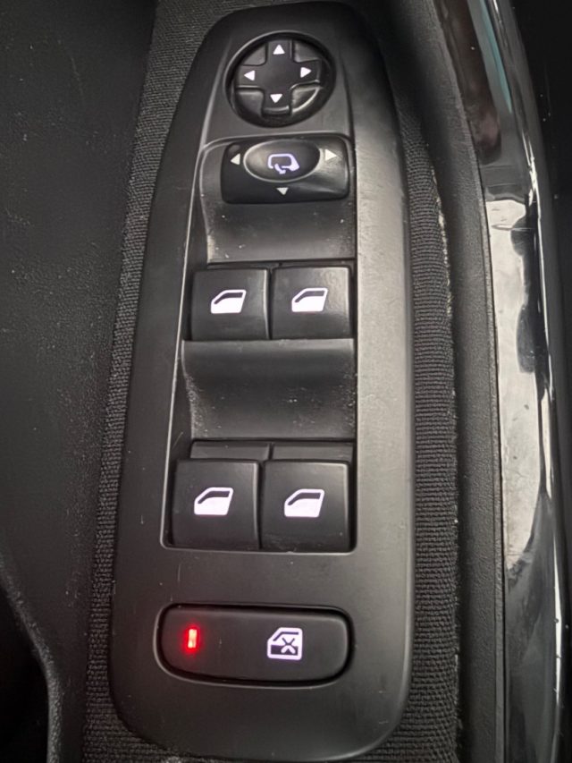 PEUGEOT 208 usata 14