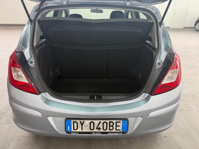 OPEL Corsa usata, con Interni in pelle