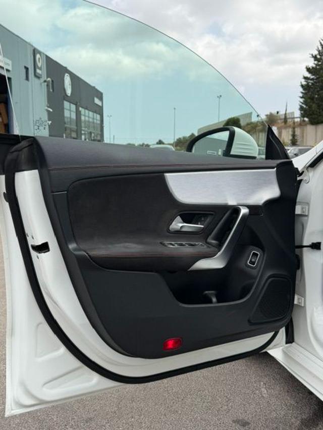 MERCEDES-BENZ CLA 200 usata, con Cerchi in lega