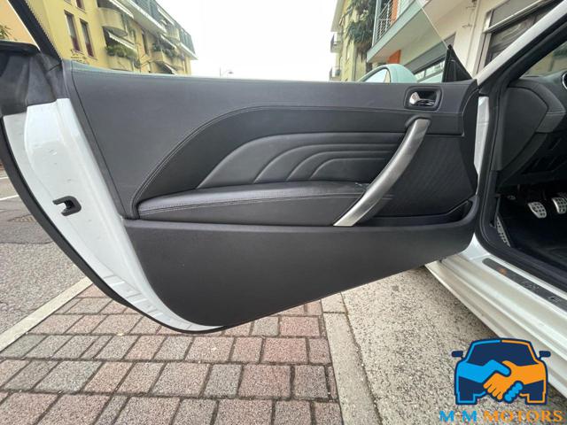 PEUGEOT RCZ usata, con Specchietti laterali elettrici