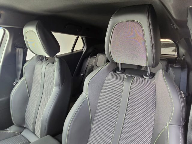 PEUGEOT 2008 usata, con Specchietti laterali elettrici