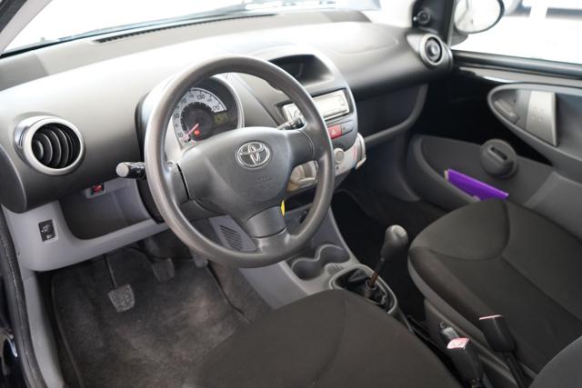 TOYOTA Aygo usata, con Sedile posteriore sdoppiato