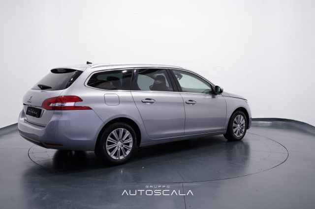 PEUGEOT 308 usata, con Autoradio