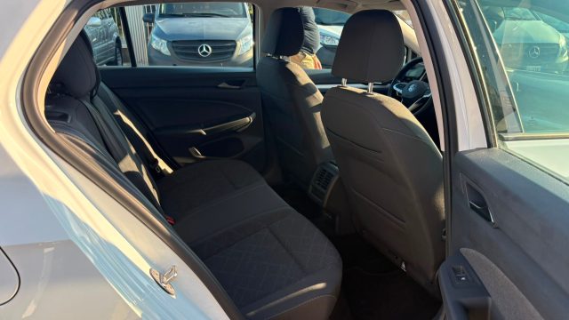 VOLKSWAGEN Golf usata, con Autoradio digitale