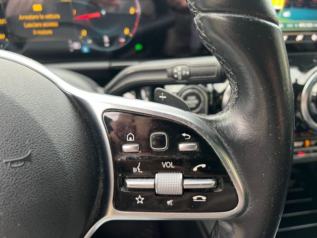 MERCEDES-BENZ GLA 180 usata 16