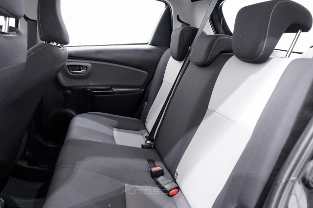 TOYOTA Yaris usata, con Volante multifunzione