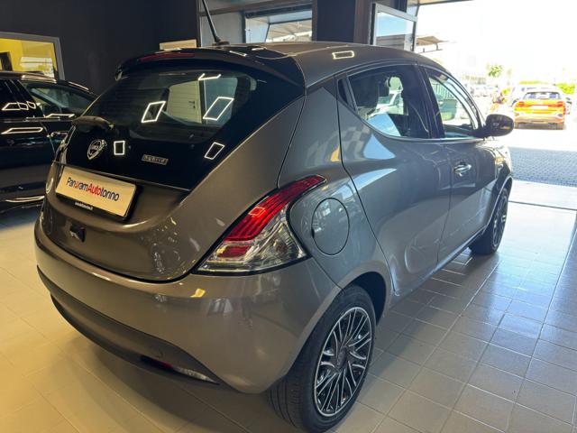 LANCIA Ypsilon usata, con Autoradio
