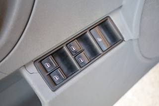 VOLKSWAGEN New Beetle usata 53