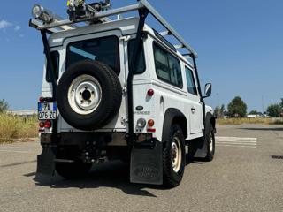 LAND ROVER Defender usata 8