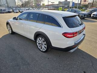 MERCEDES-BENZ E 220 usata, con Airbag laterali