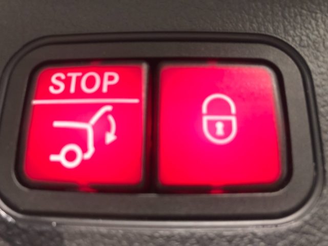 MERCEDES-BENZ GLA 200 usata, con Cruise Control