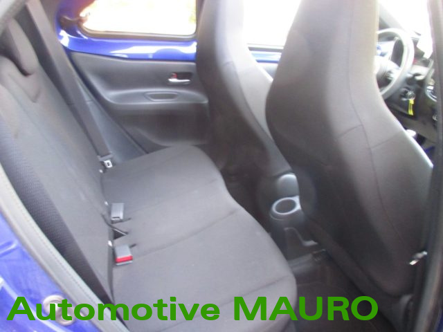 TOYOTA Aygo X usata 23
