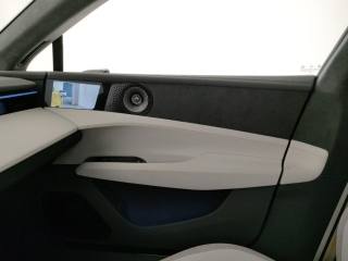 LOTUS Emeya usata, con Luci diurne LED