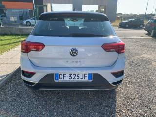 VOLKSWAGEN T-Roc usata, con Autoradio