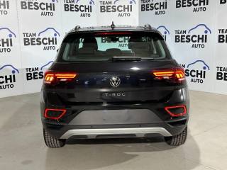 VOLKSWAGEN T-Roc usata, con Autoradio
