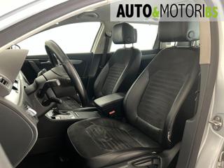 VOLKSWAGEN Passat usata, con USB