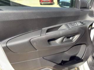 OPEL Combo usata, con Airbag testa