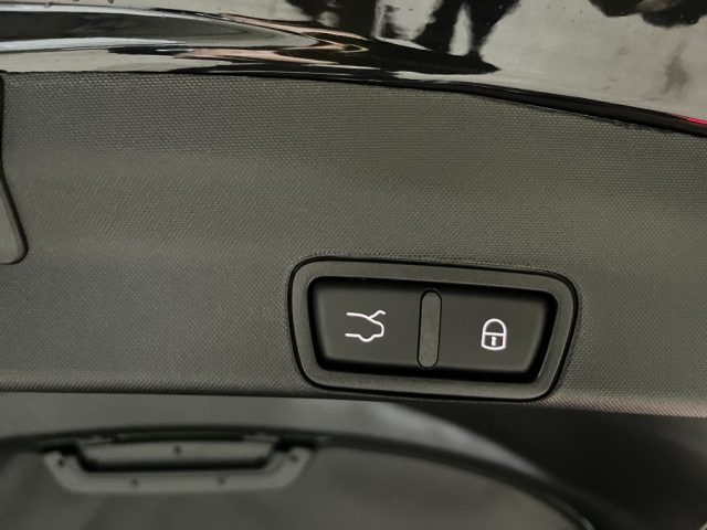 ALFA ROMEO Stelvio usata, con Regolazione elettrica sedili