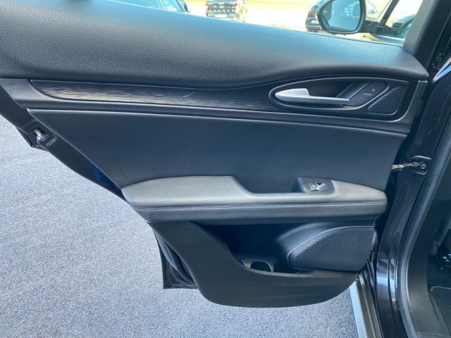 ALFA ROMEO Stelvio usata, con Portapacchi