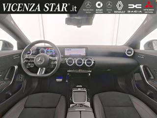 MERCEDES-BENZ CLA 200 usata, con Autoradio