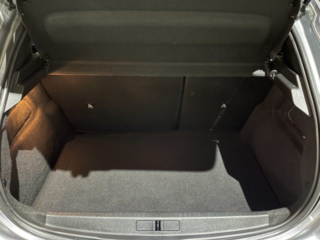 PEUGEOT 208 usata, con Luci diurne LED