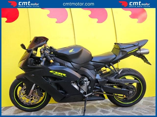 HONDA CBR 1000 RR usata 2
