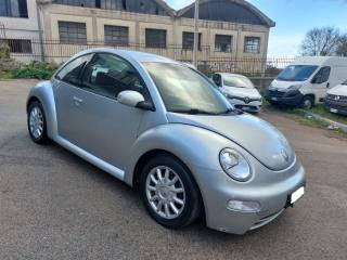 VOLKSWAGEN New Beetle usata 1