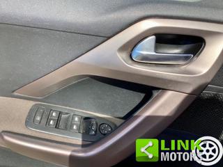 PEUGEOT 2008 usata, con Sistema di navigazione