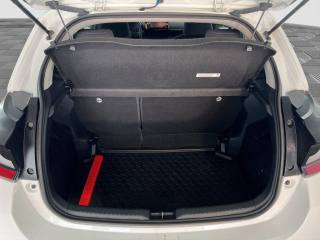 TOYOTA Yaris usata 12