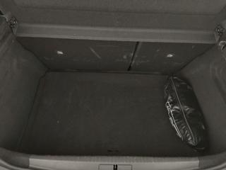 OPEL Corsa usata, con USB