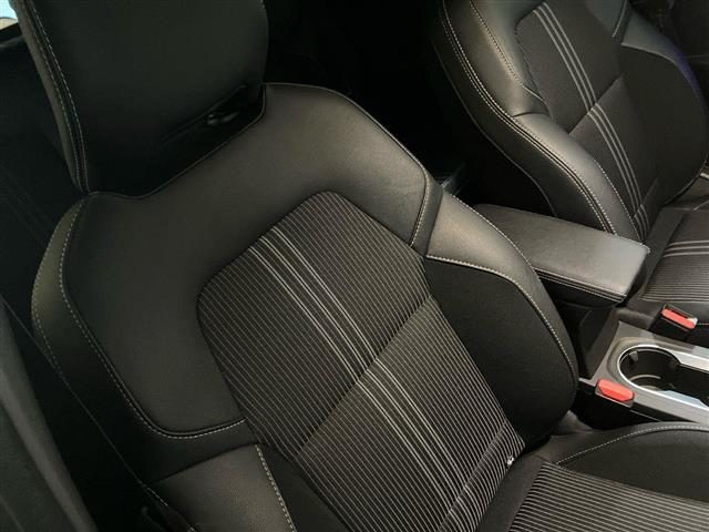 RENAULT Captur usata 26