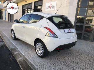 LANCIA Ypsilon usata, con Autoradio