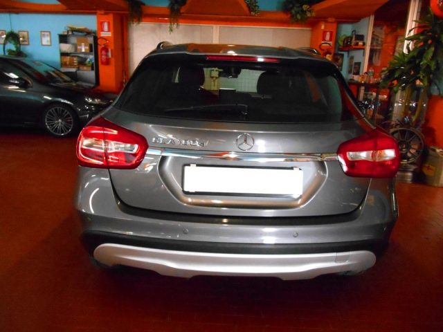 MERCEDES-BENZ GLA 180 usata, con Autoradio