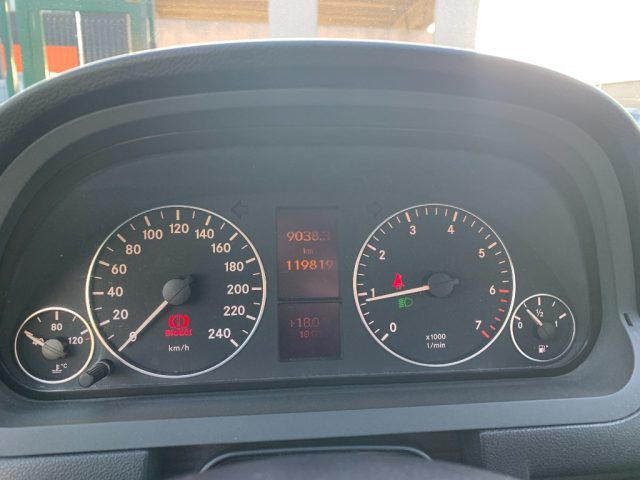 MERCEDES-BENZ A 160 usata, con Cronologia tagliandi