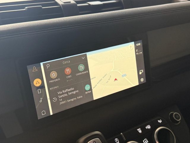 LAND ROVER Defender usata, con Fari LED