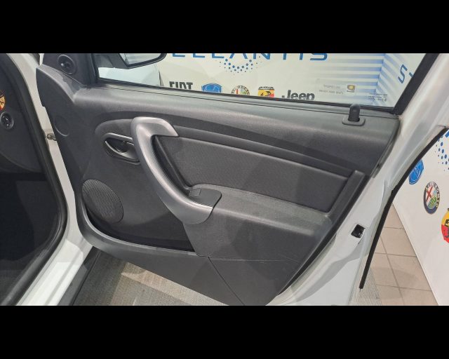 DACIA Duster usata 17