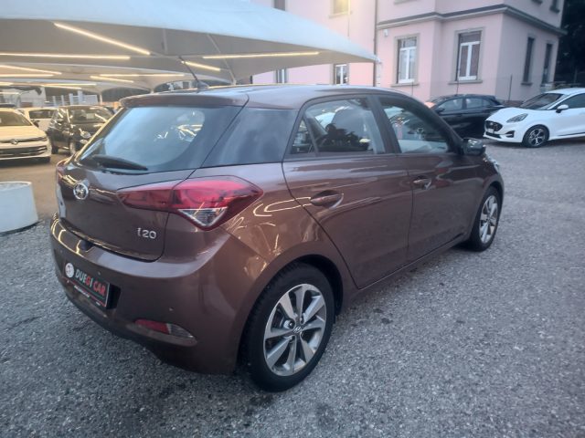 HYUNDAI i20 usata, con Autoradio